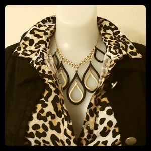 Women's vintage statement necklace